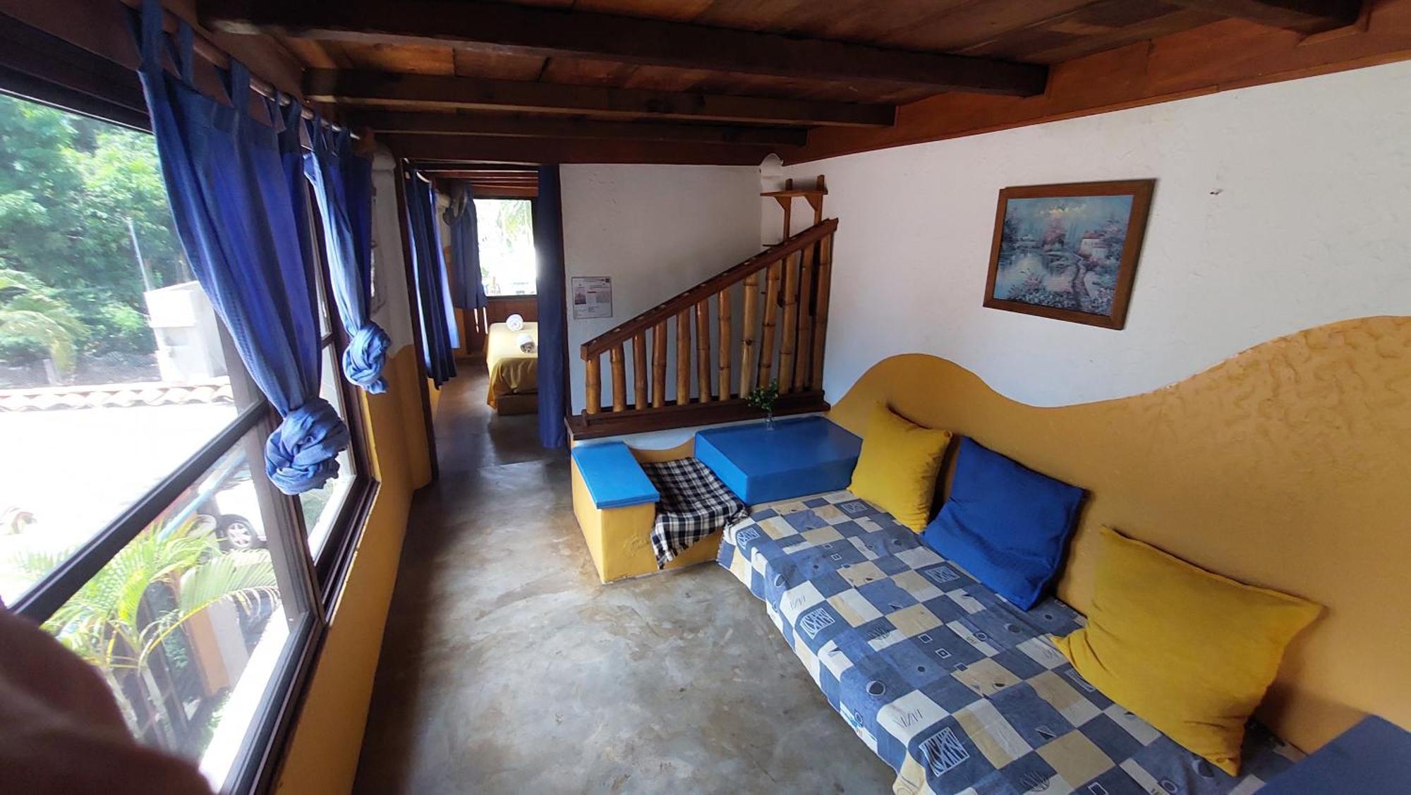 Tower Bridge Hostel Пуэрто-Эскондидо Экстерьер фото