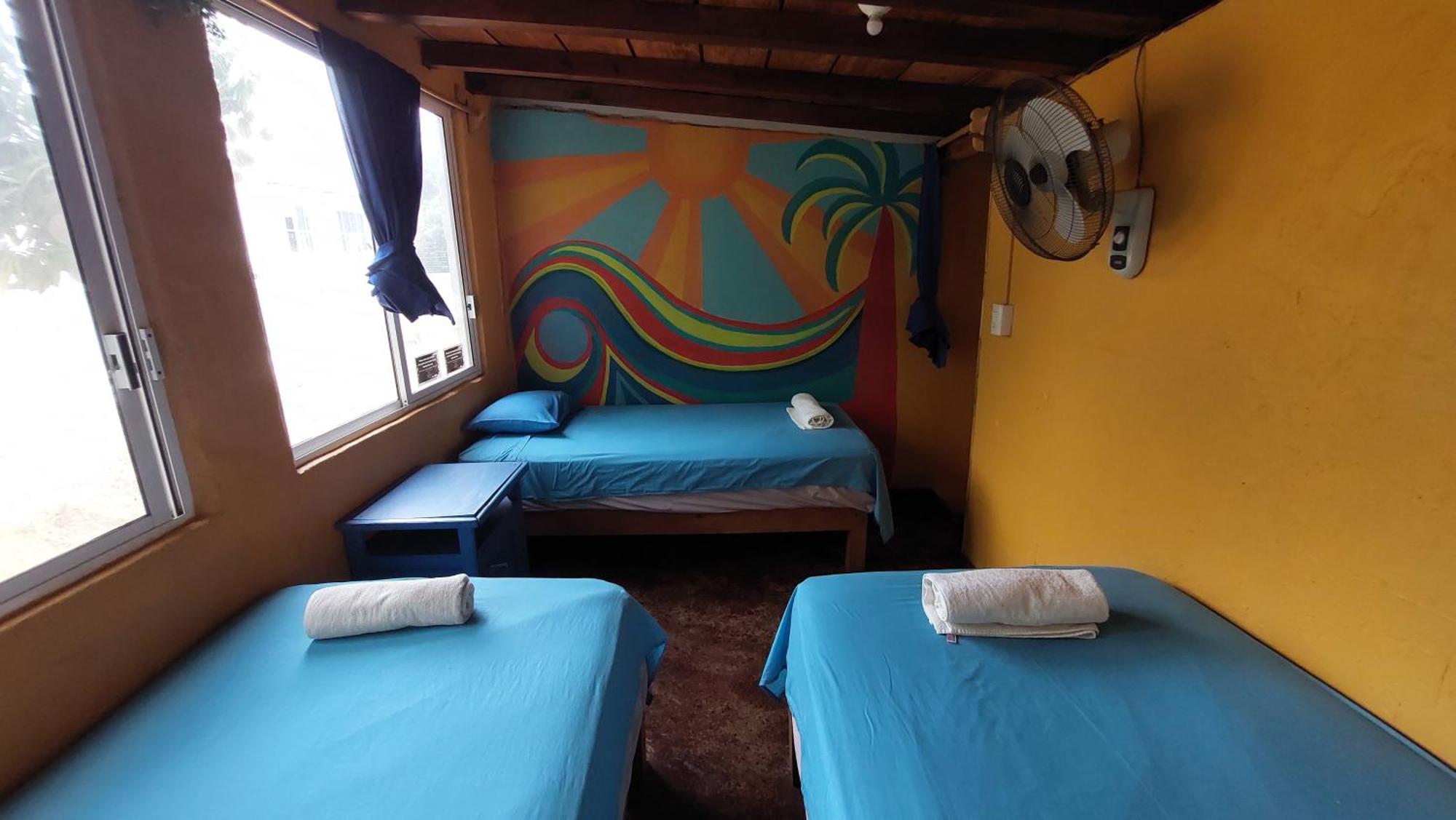 Tower Bridge Hostel Пуэрто-Эскондидо Экстерьер фото